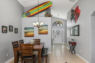 Wheelchair accessible Lakeview 4BR house with pool spa themed rooms game room - Kissimmee - 3