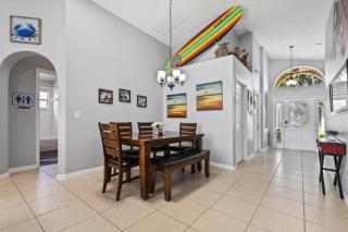 Wheelchair accessible Lakeview 4BR house with pool spa themed rooms game room - Kissimmee - 1