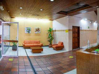 Suite De Lujo Dentro De Centro Comercial - Quito - 2
