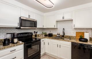 Metropolitan Splendor - 5