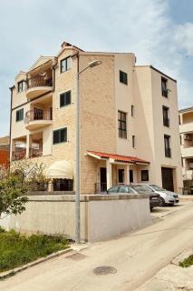 Apartments with a parking space Split - 23263 - 0