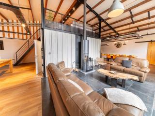 Farmstay with indoor swimming pool - Goesnes - 2
