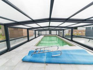 Farmstay with indoor swimming pool - Goesnes - 9