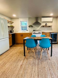 PaintMae Atelier Carriage House - Palenville - 5