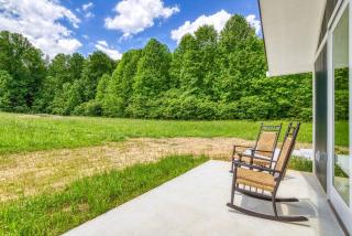 Grey Goose, Pickleball Court, Creek, WIFI, Mountain Views, Starting at 79" - Cosby - 7