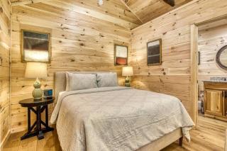 Grants Cottage, Pickleball Court, Creek, WIFI, Mountain Views, Starting at 79" - 4