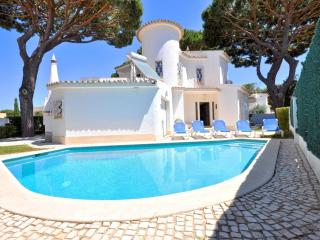 Villa in typical Portuguese style, quiet area of Vilamoura with private pool - Vilamoura - 2