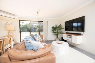 Pebbles - Forster - 8