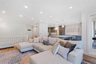 Luxury 3 Bedroom Condo In The Heart Of Bc Village - 7
