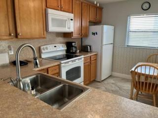Hutchinson Island Condo steps to the ocean, marina - Fort Pierce - 7