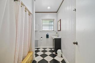 Marmora and Lake Inn Apartment - Marmora - 3