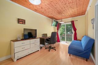 Marmora and Lake Inn Apartment - Marmora - 6