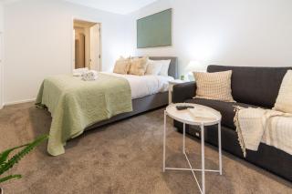 Ideal location in Central City - 2 bed city views - Christchurch - 2