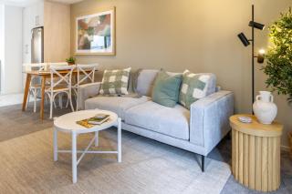 Ideal location in Central City - 2 bed city views - Christchurch - 8