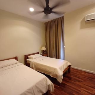 Santubong Suites A Just Like Home Damai - Kuching - 2