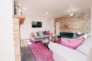 Dimby Cottage Beautifully Restored Heritage Home - Orange - 3
