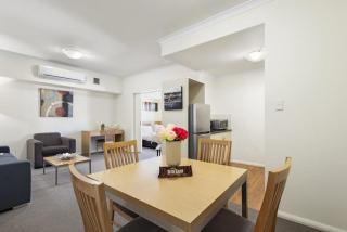 Comfortable Apt in Northbridge wtih Pool & WiFi - Perth - 1
