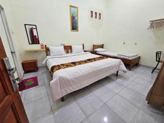 Homestay dan Cafe BungaSonsang - Gadut - 7