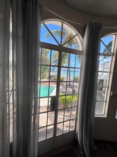 Albion Beachfront Villa - Albion - 7