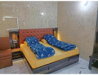 Hotel Mansarovar - 1