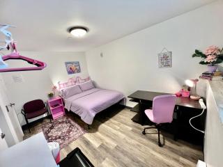 Private Room with Shared Bathroom on the 1st Floor 10 Minutes Walk to University of Washington - Seattle - 7