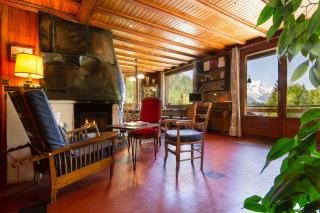 MontBlanc Alpine Ski & Sauna Retreat - Happy Rentals - 3