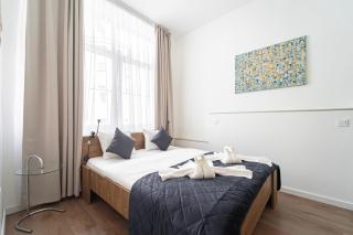 Premium Central Apartment with 4 Bedrooms 3 Bathrooms - Budapest - 6
