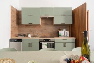 Premium Central Apartment with 4 Bedrooms 3 Bathrooms - Budapest - 1