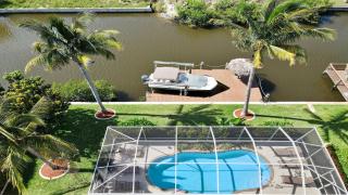 Camille with Boat MUST SEE modern furniturePool - Cape Coral - 6