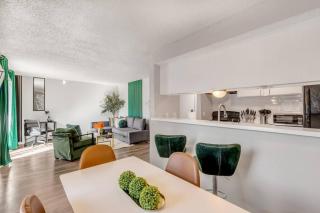 5 min to Downtown 2bed 2Bath 5 star Location - Austin - 1