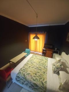 Aloha Menlyn Lodge Ensuite Rooms with shower all with own entrance and unlimited free WiFi - Pretoria - 1