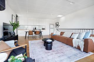 Contemporary 2BR Up & Down Townhouse in Brunswick - Melbourne - 2