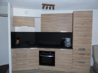 Appartement rénové 2 pièces pour 4 pers, balcon, proche télécabine, commerces, et écoles de ski - FR-1-561-33 - Valfréjus - 8