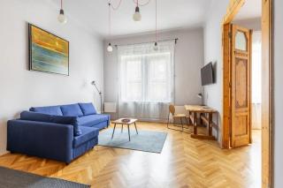 Elegant and Modern in the City Centre - Budapest - 0