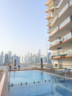AWS Holiday Homes - Luxurious 2BR in Business Bay - Dubai - 9