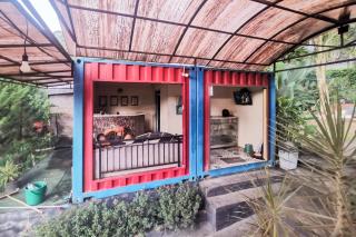 Hotel Container Inn Puncak Mitra RedDoorz - 6