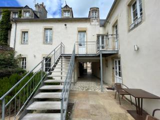 Deauville Duplex 1er étage dans résidence centre Bayeux jardin aménagé commun proche des plages du débarquement- parking gratuit à proximité - 1