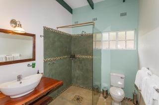 The Courtney Lodge - Victoria Falls - 4