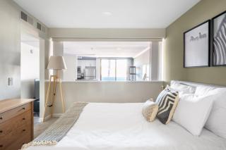 Brentwood Studio w Pool nr UCLA Whole Foods LAX-290 - 4