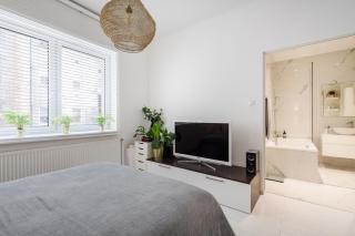 Modern and minimalist Apartment in Downtown - Budapest - 2