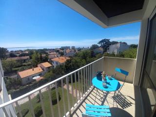 Royan Pontaillac – APPARTEMENT VUE MER – balcon – WIFI – confort simple - Royan - 0