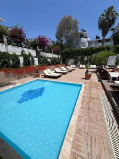 Side Legend Hotel - 2