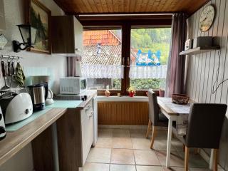 Gemuetliches-kleines-Ferienhaeuschen-Nr-3-im-Harz-fuer-max-3-Personen-inkl-Balkon - 7