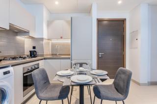 STAY BY LATINEM Luxury 1BR Holiday Home CV B803 near Burj Khalifa - Dubai - 5