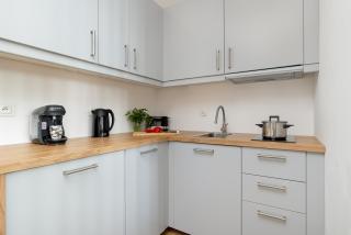 Modern Apartments with Swimming Pool in Hanza Tower by Noclegi Renters - Szczecin - 3