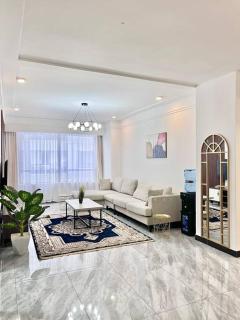 Two Bedroom Apartment in Kilimani,Yaya Centre - Nairobi - 0