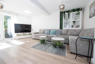 GuestReady - A Haven by the River - Manchester - 0