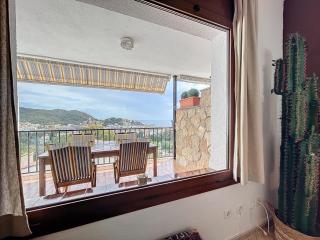 LETS HOLIDAYS SEA VIEWS APARTMENT & POOL in SA GABARRA - Tossa de Mar - 4