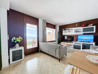 LETS HOLIDAYS SEA VIEWS APARTMENT & POOL in SA GABARRA - Tossa de Mar - 1