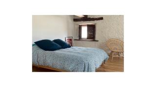 Chambre triple deluxe - Gîte de la Louve - Fougax-et-Barrineuf - 6